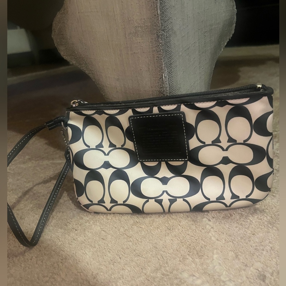 Vintage COACH Cream and Black Wristlet